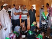 صور.. محافظ الوادى الجديد يكافئ 53 طفلا يحفظون القرآن كاملا بقرية أسمنت