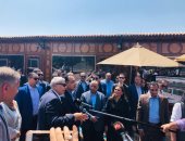 رئيس الوزراء يتفقد شارع مصر بالمنيا ويوجه بتخصيص مقاعد ثابتة للمواطنين