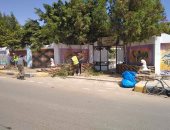 مجالس المدن بالبحر الأحمر تنظف محيط المدارس وقص الاشجار استعدادا للعام الدراسى