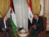 وزير الخارجية يبحث مع نظيره الأردنى تطورات قضية فلسطين وأوضاع سوريا وليبيا واليمن