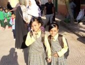 أول يوم مدرسة.. سندس وحبيبة بأحلى وأشيك يونيفورم