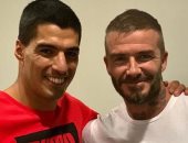 بعد أنباء مفاوضاته ميسي وسواريز.. بيكهام يصل برشلونة