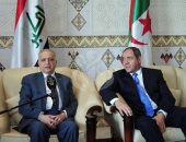 وزيرا خارجية الجزائر والعراق يبحثان سبل تقوية العلاقات الثنائية بين البلدين