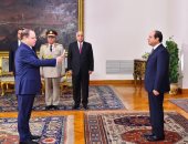 لحظة أداء النائب العام ورئيس مجلس الدولة اليمين الدستورية أمام الرئيس السيسي