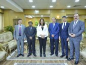 محافظ دمياط تبحث مع نائب سفير الهند تعزيز التعاون المشترك