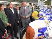 رئيس الوزراء يعلن من المنطقة الحرة تسوية مستحقات المصدرين بنسبة 10% كشريحة أولى.. ويؤكد: قطاع الصناعة بالنسبة لمصر "مسألة حياة أو موت".. وجارى إنشاء 7 مناطق حرة جديدة.. وتطوير 9 ليصل العدد الإجمالى إلى 16