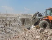 صور.. إزالة 783 حالة إشغال بالبحيرة و57 تعديا على الأراضى الزراعية بالقليوبية