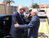 صور.. رئيس المنطقة الاقتصادية لقناة السويس يلتقى رئيس الهيئة ومحافظ بورسعيد
