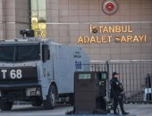 محكمة تركية تقضى باستمرار حبس موظف بالقنصلية الأمريكية متهم بالتجسس