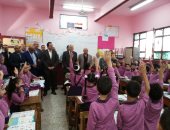 محافظ الجيزة ومدير التعليم يتفقدان مدارس المحافظة استعدادا لبدء الدراسة