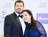 عمرو يوسف وكندة علوش على السجادة الحمراء لحفل افتتاح مهرجان الجونة  