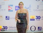 الفنانة يسرا أول ممثلة مصرية تحصل على جائزة Aam Awards 