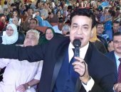 فيديو.. حلمى عبد الباقى يقدم أغنية "جيش مصر" فى حفل تكريم متفوقى الشرقية