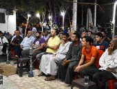 جماهير القطبين ترفع شعار "كامل العدد" على مقاهى وسط البلد