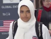 قصة لاعبة اسكواش بمنتخب أمريكا أجبرتها خطوط الطيران الكندية خلع حجابها
