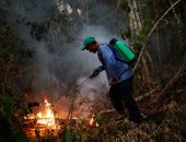 استمرار عمليات إخماد حرائق الغابات فى بوليفيا