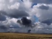 فيديو.. تحطم مدرعات سقطت من ارتفاع 5 آلاف قدم بسبب اختلال نظام المظلات بحضور بوتين