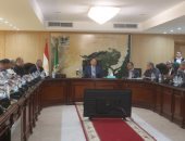 محافظ الفيوم يلتقى رئيس لجنة متابعة المشروعات بمجلس الوزراء