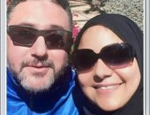 قارئ يشارك بصورة مع زوجته: "سبب سعادتى.. وربنا يقدرنى أسعدك فى الدنيا"