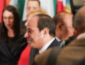 صور.. العالم هذا المساء.. خطاب تاريخى للرئيس السيسى فى الأمم المتحدة.. اشتباكات بين الشرطة الأندونيسية والطلاب فى جاكرتا.. الاستعدادات الأخيرة لإطلاق رحلة أول رائد فضاء إماراتى