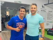 عمرو جمال ينشر صورة مع أحمد عز ويعلق: ملك أفلام الأكشن