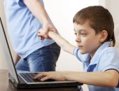 دراسة: 84% من أولياء الأمور حول العالم يخشون على سلامة أطفالهم من الانترنت