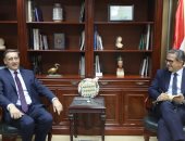 مصر وألمانيا تبحثان سبل التعاون فى مجالات الآثار.. والبداية بالمتحف الآتونى