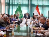 محافظ القليوبية يناقش مع وفد الاتحاد الأوروبى عددا من المشروعات الخدمية بالمحافظة