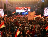 شبكة CNN: آلاف المصريين يحتشدون دعما للرئيس السيسي أمام المنصة