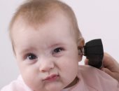 علامات تظهر على طفلك تشير إلى فقدان السمع.. تعرف عليها