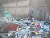 شكوى من انتشار القمامة أمام مجمع مدارس بالمسلة القديمة فى المطرية