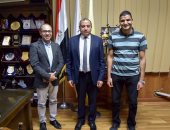 اختيار باحث بالدراسات العليا ببنى سويف عضوا بأكاديمية الشباب المصرية للعلوم