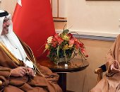رئيس الوزراء البحرينى وولى العهد يؤكدان الدور المحورى للسعودية فى استقرار المنطقة