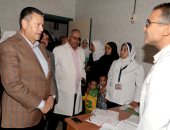 صور .. محافظ بنى سويف يزور مستشفى ناصر العام ويأمر بالقضاء على الزحام 