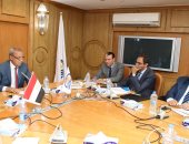 محافظ قنا يناقش برنامج تنمية الصعيد مع وفد البنك الدولى