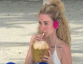 شاهد هنا الزاهد تستمتع بشهر العسل.. "مش عارفة تاخد صورة من الخوف"