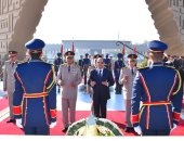 صور.. السيسى يضع إكليل الزهور على النصب التذكارى لشهداء الجيش فى الذكرى 46 لنصر أكتوبر ويجتمع بالمجلس الأعلى للقوات المسلحة .. الرئيس يبحث جهود حماية الأمن القومى على كافة الاتجاهات الاستراتيجية ومكافحة الإرهاب