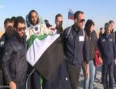 السبب وراء منع "هزاع المنصورى" من السير على قدمه بعد هبوطه للأرض