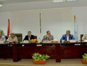 محافظ أسيوط: إقامة مجمع معاهد أزهرية بدكران ومدرستين بمنقباد وأولاد إلياس