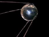 سبوتنيك 1 يصبح أول قمر صناعى يدور حول الأرض..انطلق فى مثل هذا اليوم من 1957