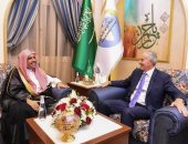 تونى بلير وأمين رابطة العالم الإسلامى يبحثان برامج تعزيز المشتركات الإنسانية