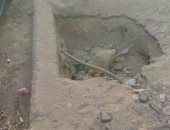 قارئ يشكو من وجود حفرة بها أسلاك كهرباء مكشوفة بالشروق حلوان