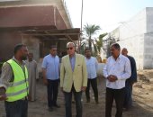 محافظ قنا يتفقد مشروعات مياه الشرب بمركز دشنا