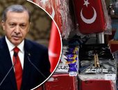 "أردوغان يعدكم الفقر".. سياسة الديكتاتور الفاشلة تقود الاقتصاد للانهيار.. الليرة تتراجع لأدنى مستوى وتفقد 30% من قيمتها.. ارتفاع مستمر بأسعار السلع الأساسية.. والأتراك ضاقت بهم الأرض بما رحبت ليأكلوا من القمامة