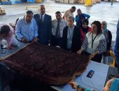 إحباط محاولة تهريب سجادة أثرية إلى كندا بمطار القاهرة.. صور 