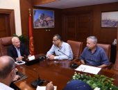 محافظ بورسعيد يوجه بالالتزام بخطط التنفيذ للمشروعات الجارى العمل بها