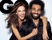محمد صلاح يتصدر غلاف مجلة "GQ" العالمية بصحبة عارضة أزياء برازيلية