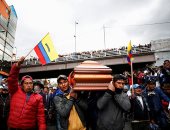 ألاف المواطنين بالإكوادور يشاركون فى جنازة متظاهر