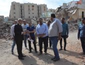 صور .. محافظ المنيا يتابع أعمال إنشاء 10 عمارات سكنية بمدينة العمال