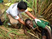 الشرطة المكسيكية تعترض طريق قافلة مهاجرين على الحدود 